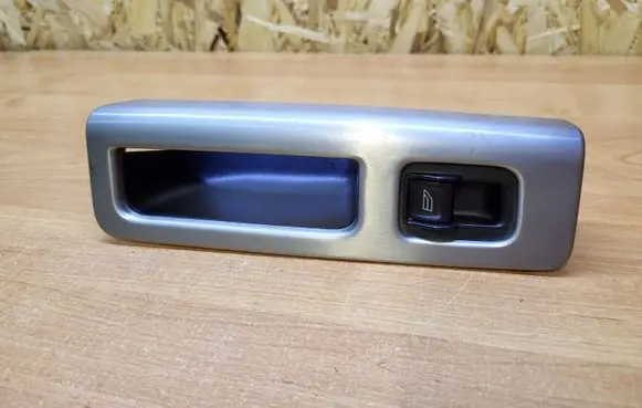 Volvo V50 Electric window control switch