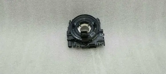 Audi A3 S3 8V Airbag slip ring squib (SRS ring) 5Q0953549E