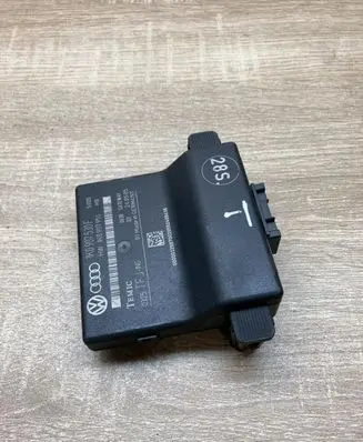 Volkswagen Touran I Gateway control module 1K0907530F 1K0907951