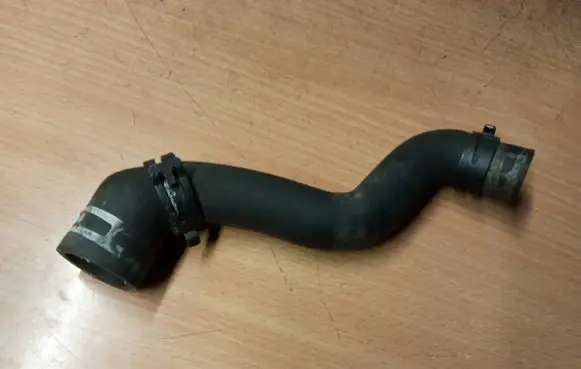 Mercedes-Benz Sprinter W906 Engine coolant pipe/hose