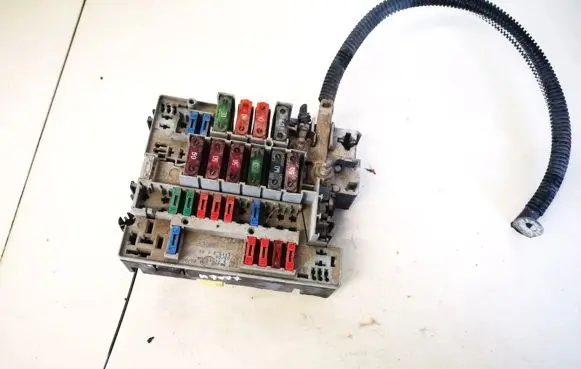 Peugeot 406 Fuse box set 9628024480