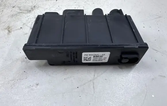 BMW X1 F48 F49 Power management control unit 8647841 18576710