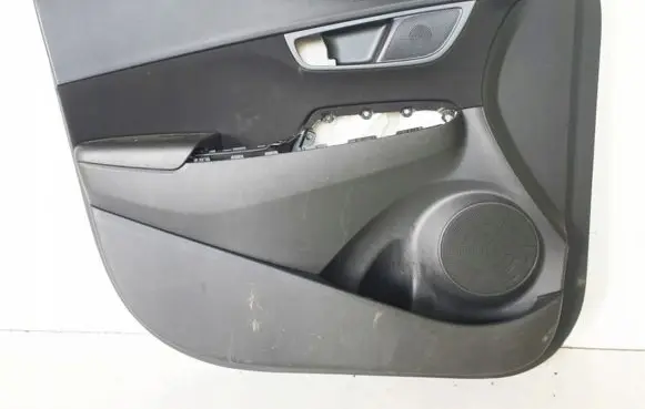 Hyundai Kona I Front door card panel trim