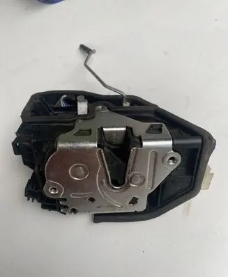 BMW X1 E84 Rear door lock 7202144 A053702