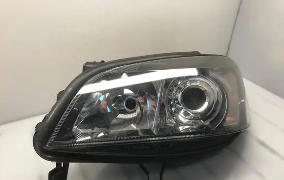 Opel Zafira A Headlight part 1307022332 93175700