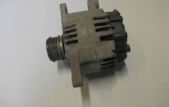 Hyundai i30 Generator/alternator 373002A11016CRDI