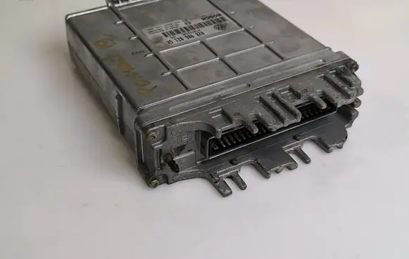 Volkswagen PASSAT B5.5 Engine control unit/module 028906021GK 0281001654 28SA3360