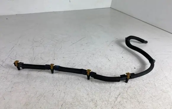 Volkswagen PASSAT B7 Fuel return line/hose 1928301276 928301276