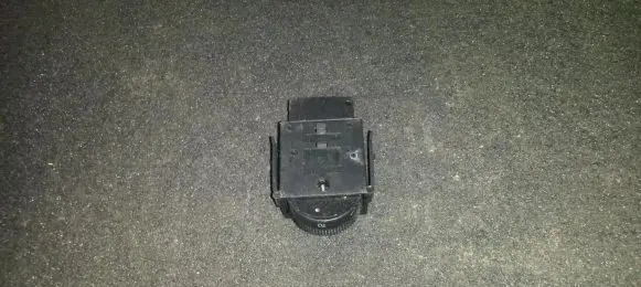 Volkswagen Golf III Headlight level height control switch 1h6941333 Nenustatyta