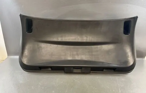Renault Captur Tailgate trim 909001518R 634140120