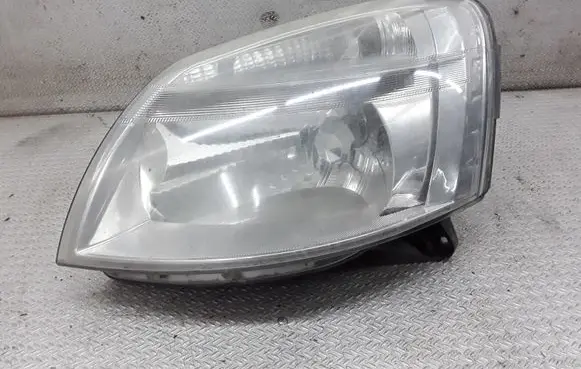 Peugeot Partner Headlight/headlamp