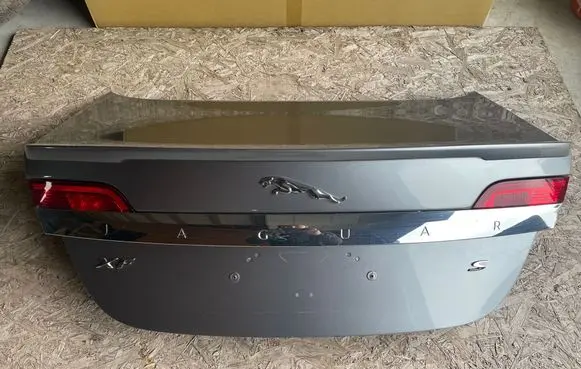 Jaguar XF X250 Tailgate/trunk/boot lid