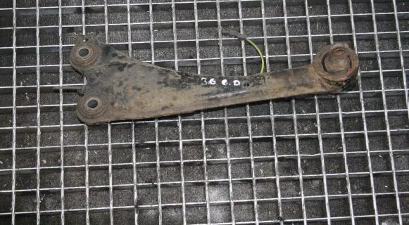 Toyota Avensis T270 Rear upper control arm/wishbone