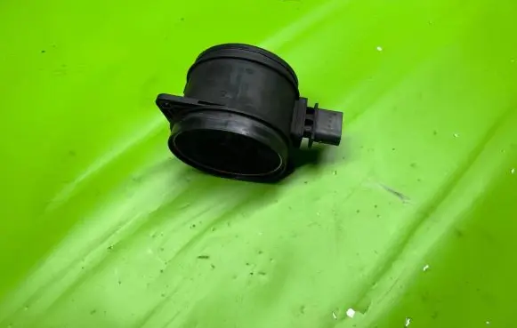 BMW 5 E60 E61 Mass air flow meter 7805415 0281002936 17341819
