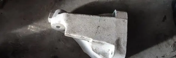 Mercedes-Benz Vito Viano W639 Engine mounting bracket A6422232804