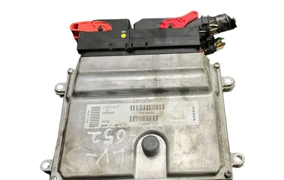 Volvo C70 Engine control unit/module 0797009133 P30743102