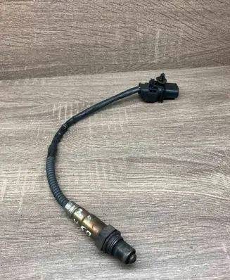 Volvo S60 Lambda probe sensor 30751138 1928404687
