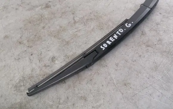 KIA Sorento Rear wiper blade 07613
