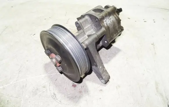 BMW 5 GT F07 Power steering pump 679649103