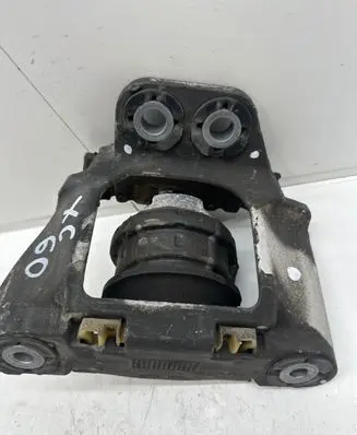 Volvo XC60 Engine mount bracket 32137496 202750827