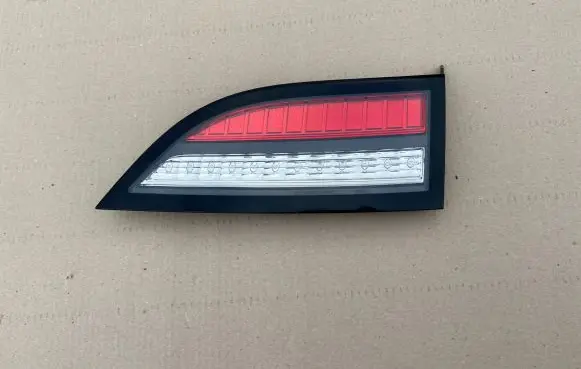 Opel Ampera Tailgate rear/tail lights 22900157 01570523129675