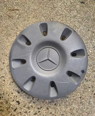 Mercedes-Benz Vito Viano W639 Original wheel cap A6394010825 ZGS004 PA6GF25