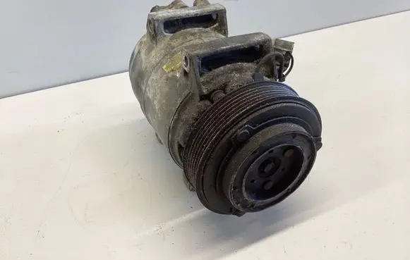 Volvo XC90 Air conditioning (A/C) compressor (pump) 30742206