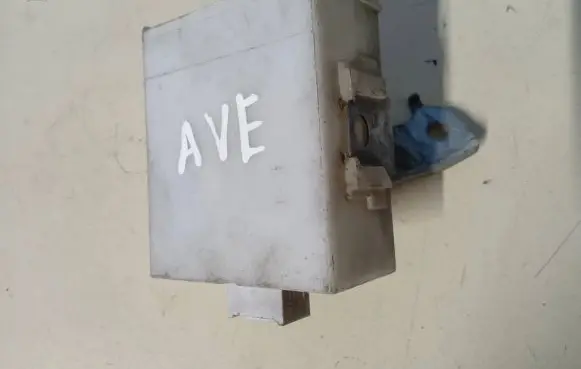 Toyota Avensis T250 Door central lock control unit/module 8974105050
