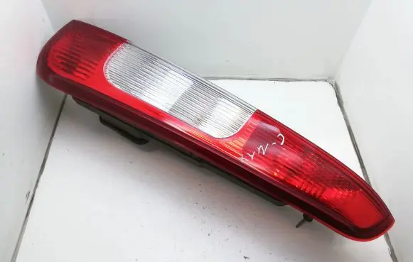 Ford C-MAX I Rear/tail lights 3M5113N411AA