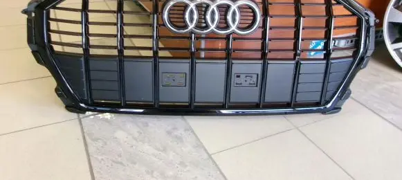 Audi Q3 F3 Front grill 83A853651E