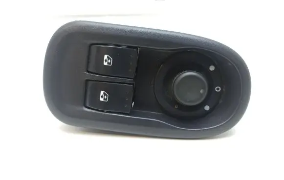 Opel Movano B Electric window control switch 8200637849