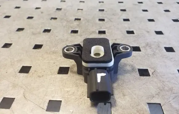 Audi TT TTS Mk2 Airbag deployment crash/impact sensor 8P0955557