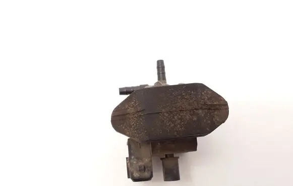Volkswagen Caddy Turbo solenoid valve 028905283A 028905283 1H0906300