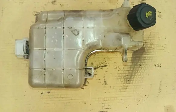 Renault Espace - Grand espace IV Coolant expansion tank/reservoir 8200339746