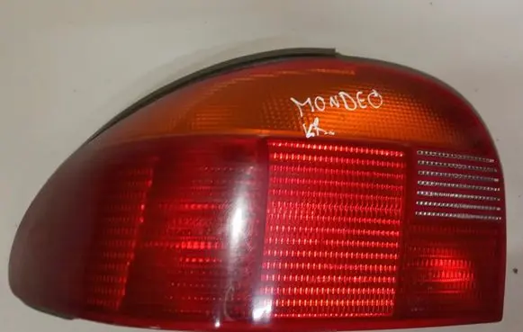 Ford Mondeo MK I Rear/tail lights 93B613N004