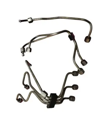 Volvo V70 Fuel injector supply line/pipe 