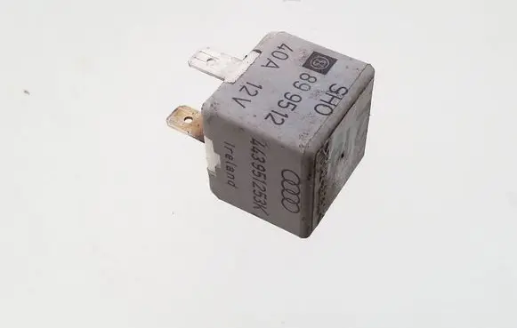 Audi A6 S6 C4 4A Other relay 443951253k