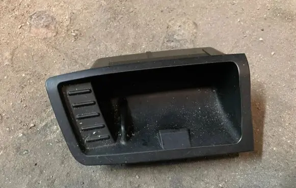 BMW 1 E81 E87 Car ashtray trim 707857305
