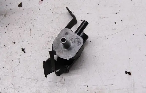 Toyota Yaris Valve vacuum 4567