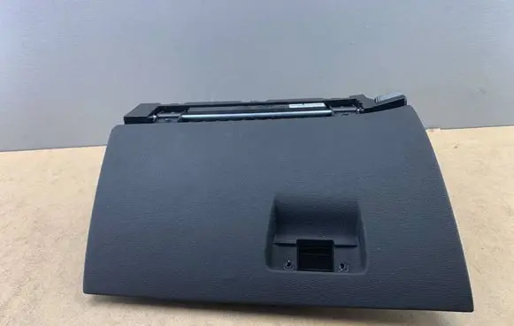 BMW X3 E83 Glove box 51163420526 3420526 8209278