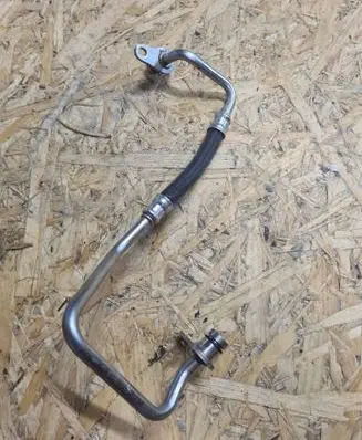 BMW X3 G01 Turbo turbocharger oiling pipe/hose 7643175