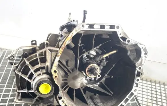 Nissan Qashqai Manual 5 speed gearbox 320103660R