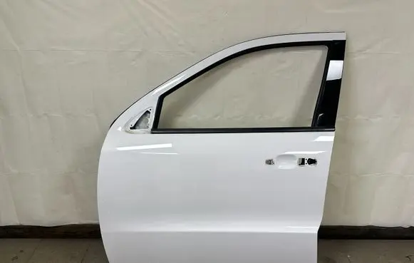 Dodge Durango III Front door 