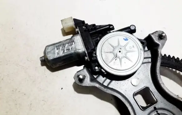 Hyundai i20 (PB PBT) Front door window regulator motor 988101j100 262100-4680