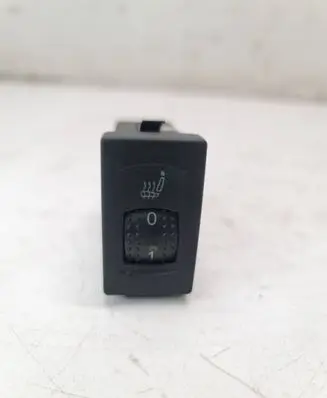 Volkswagen PASSAT B5.5 Seat heating switch 3B0963564C