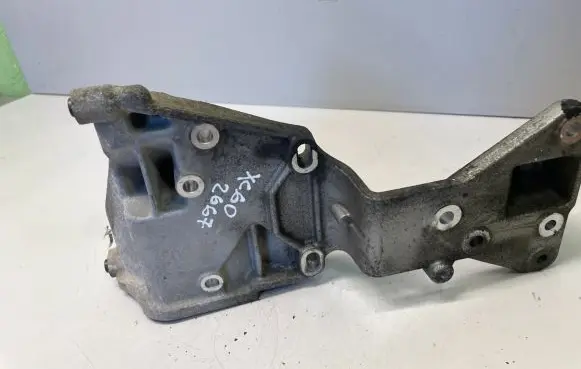 Volvo XC60 Generator/alternator bracket 31316673