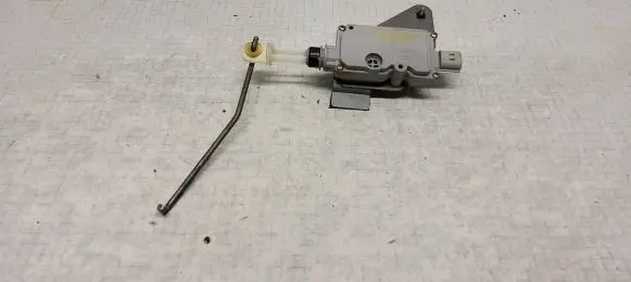 Rover 25 Tailgate boot lock/latch motor 046105 FUG00030
