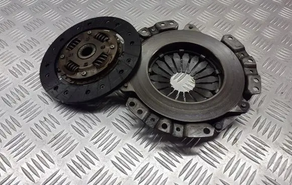 Toyota Yaris Pressure plate 