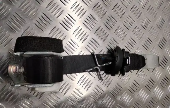 Ford Galaxy Rear seatbelt 613B85D