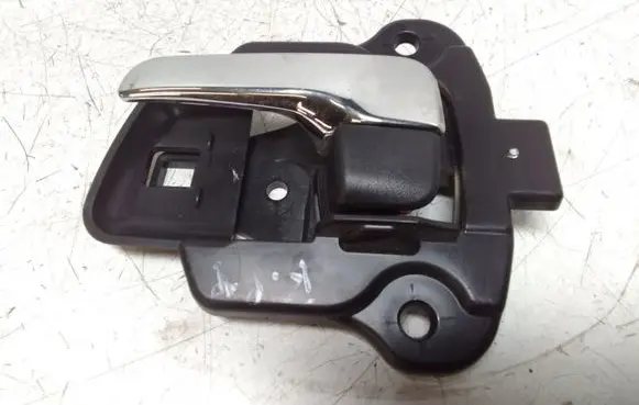 Mitsubishi Outlander Front door interior handle MN105359